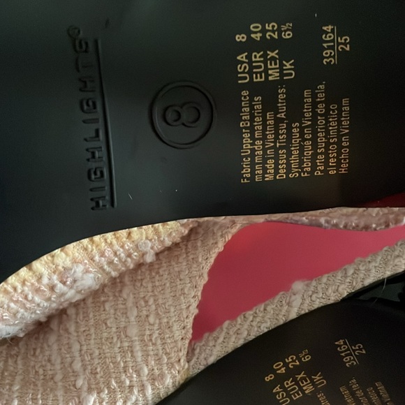 Baby pink sling back heels with pointed toes - Picture 8 of 9